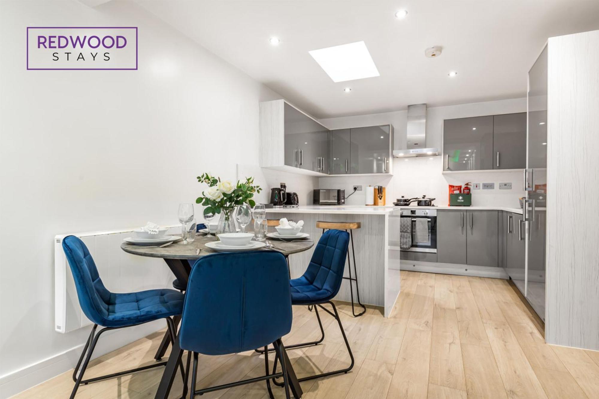 1 Bed 1 Bath Town Center Apartments For Corporates & Contractors, Wifi, Netflix And Parking On Selected Units By Redwood Stays อัลเดอร์ช็อต ภายนอก รูปภาพ