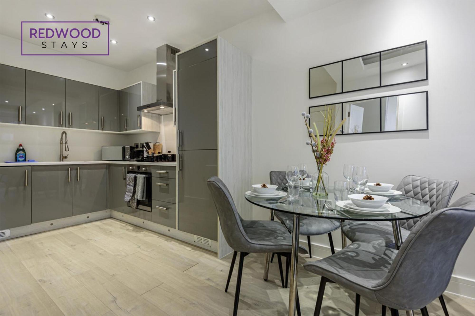 1 Bed 1 Bath Town Center Apartments For Corporates & Contractors, Wifi, Netflix And Parking On Selected Units By Redwood Stays อัลเดอร์ช็อต ภายนอก รูปภาพ