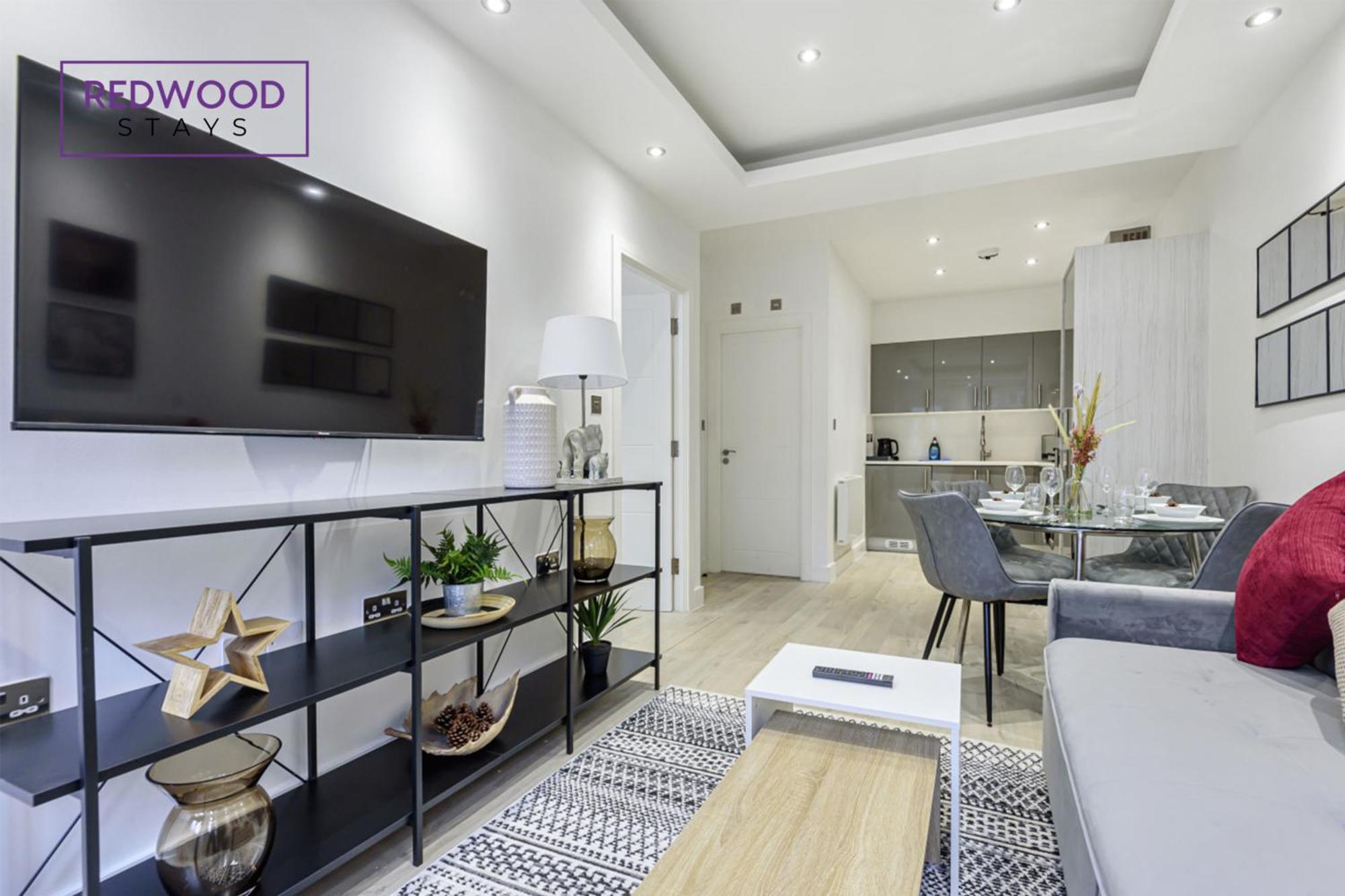 1 Bed 1 Bath Town Center Apartments For Corporates & Contractors, Wifi, Netflix And Parking On Selected Units By Redwood Stays อัลเดอร์ช็อต ภายนอก รูปภาพ