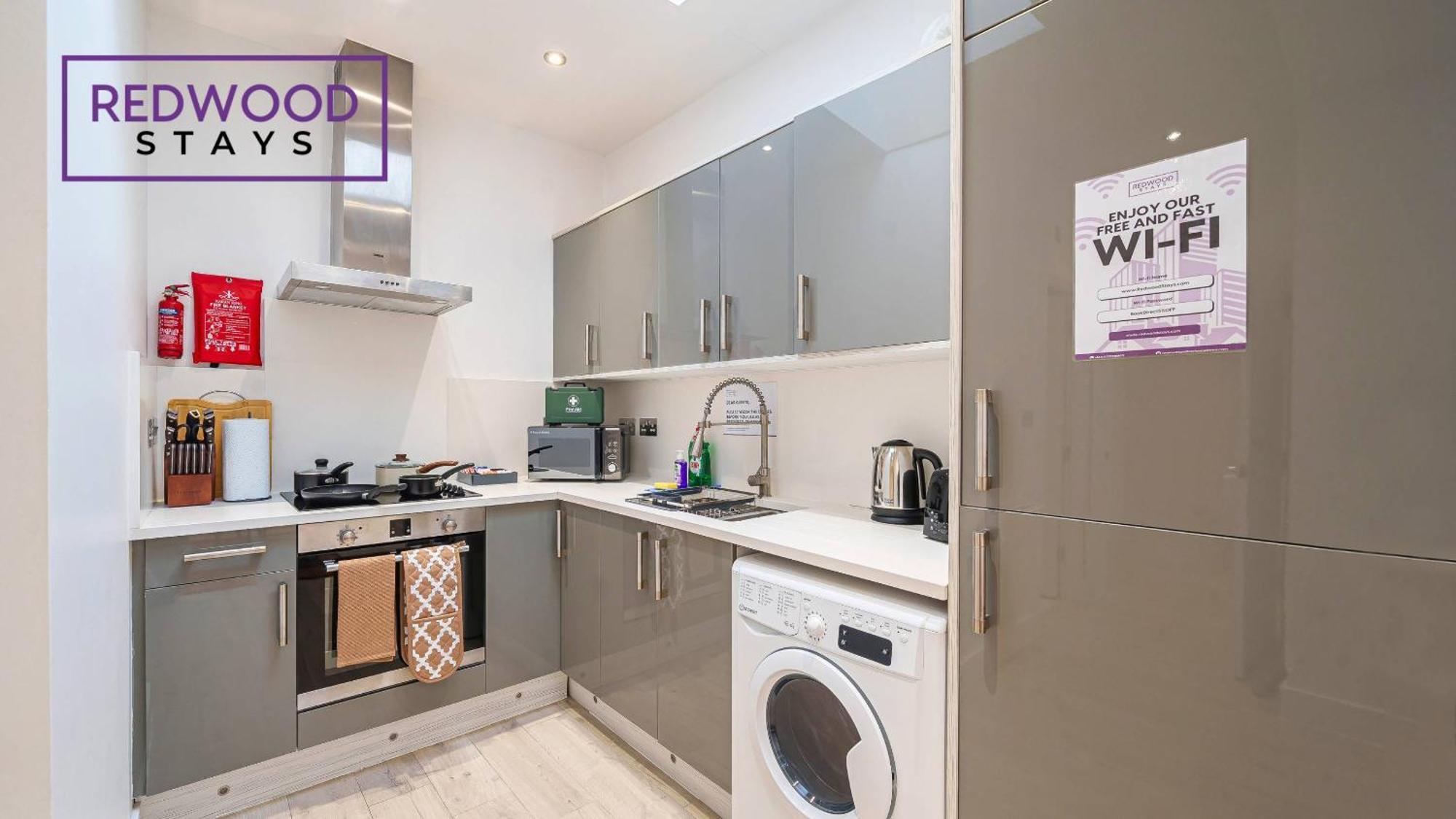 1 Bed 1 Bath Town Center Apartments For Corporates & Contractors, Wifi, Netflix And Parking On Selected Units By Redwood Stays อัลเดอร์ช็อต ภายนอก รูปภาพ