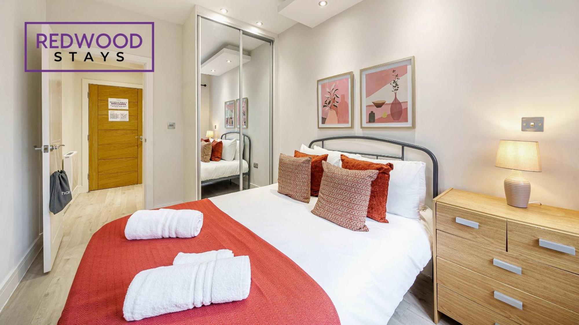 1 Bed 1 Bath Town Center Apartments For Corporates & Contractors, Wifi, Netflix And Parking On Selected Units By Redwood Stays อัลเดอร์ช็อต ภายนอก รูปภาพ